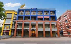 Fabhotel Symphony Grand - Inside Barcelona Complex